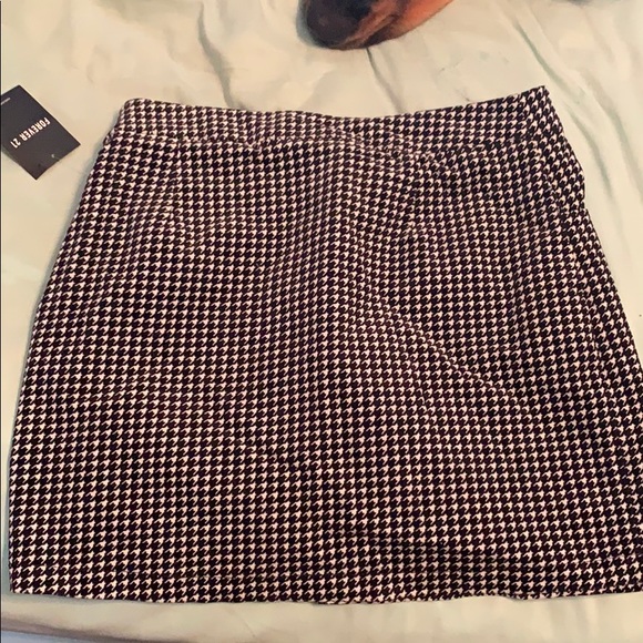 Houndstooth printed high waisted skirt - Picture 2 of 2